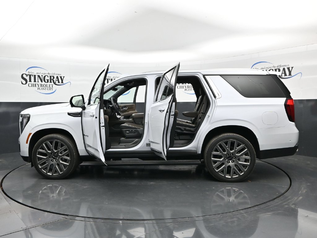 Certified 2026 GMC Yukon Denali Ultimate w/ LPO, Floor Liner Package AWD/4WD image 37