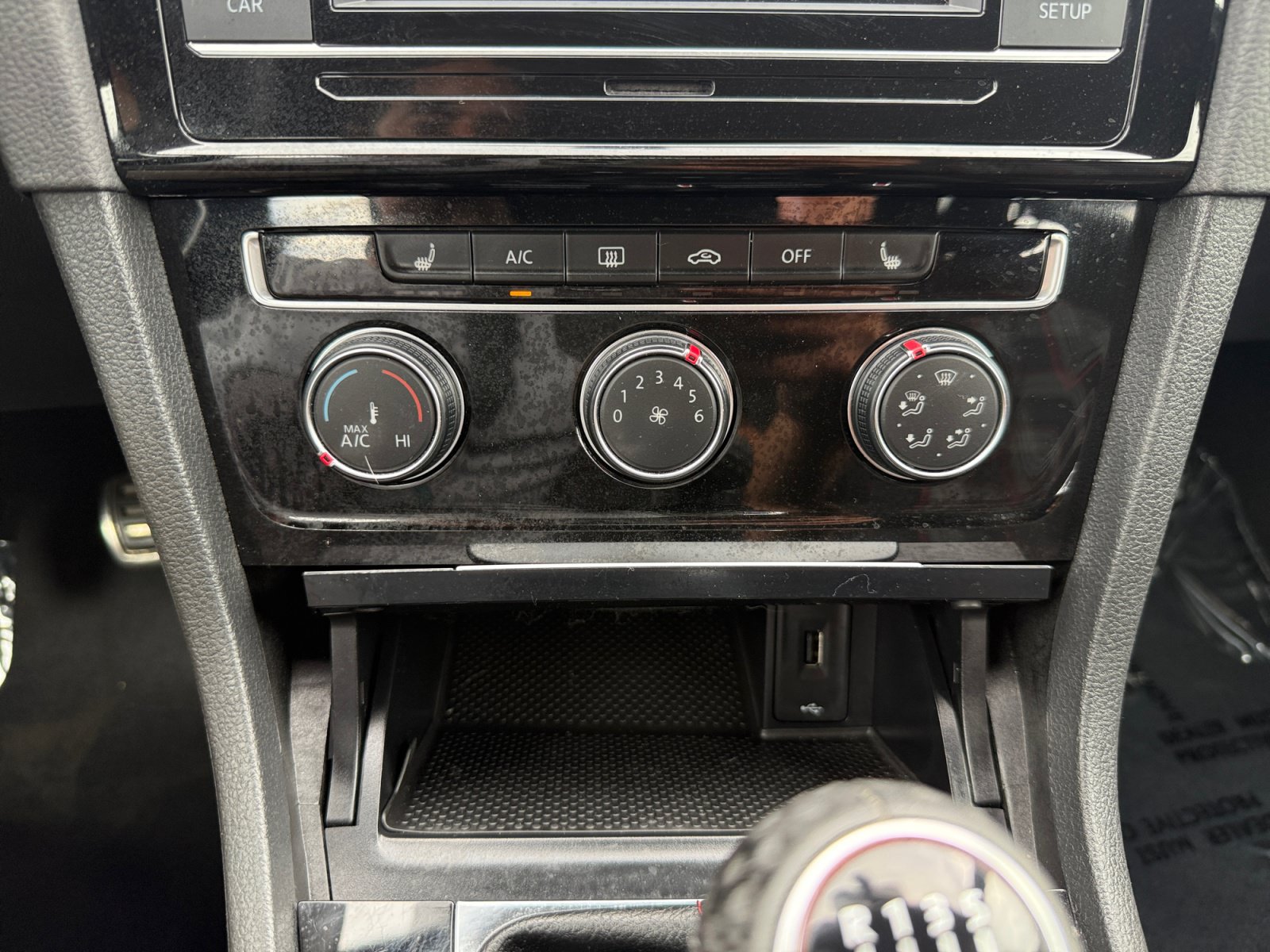 Used 2018 Volkswagen GTI S FWD image 13