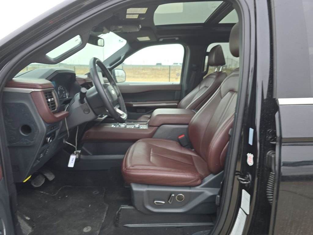 Used 2024 Ford Expedition Max Limited image 5