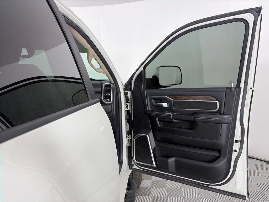 Used 2020 RAM 3500 Laramie AWD/4WD image 31