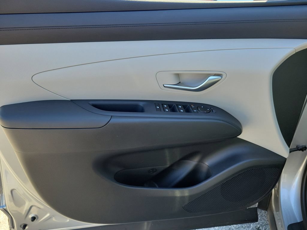 Used 2026 Hyundai Tucson SEL FWD image 11