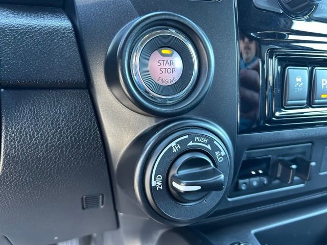Used 2021 Nissan Titan PRO-4X w/ Pro-4x Convenience Package AWD/4WD image 28