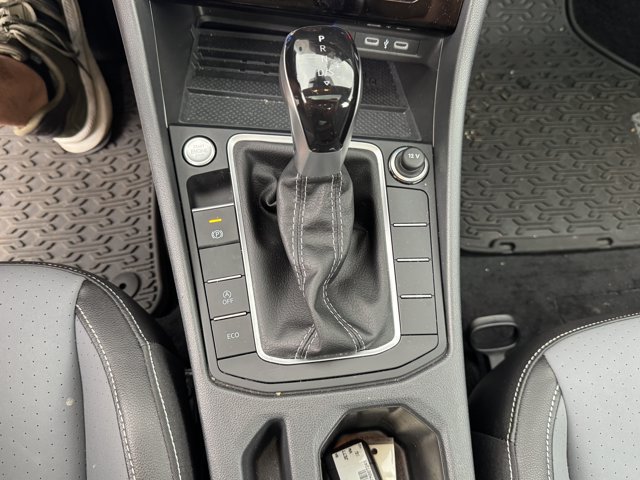 Used 2026 Volkswagen Jetta SE FWD image 22