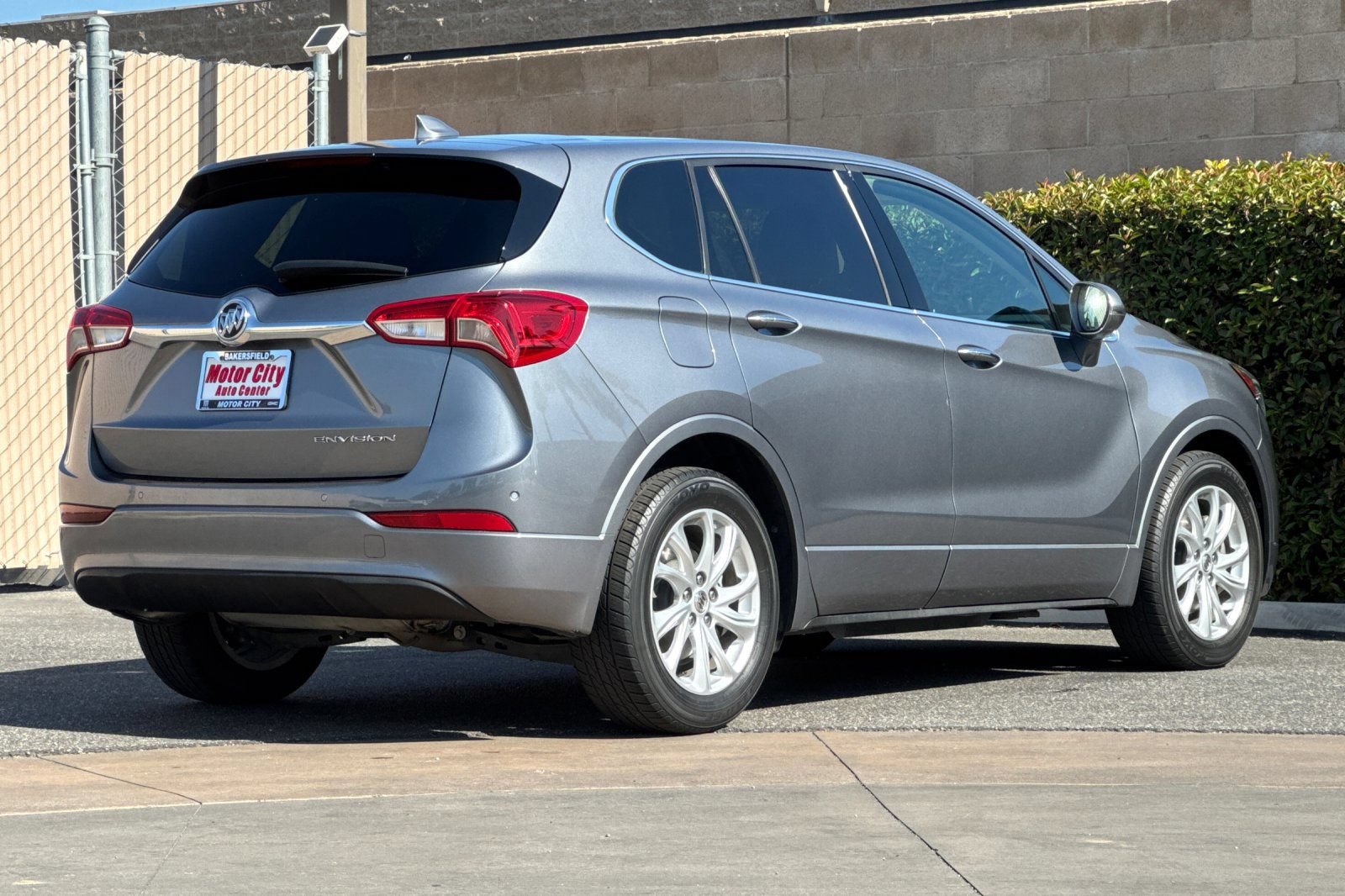 Certified 2019 Buick Envision Preferred w/ LPO, Cargo Package FWD image 4