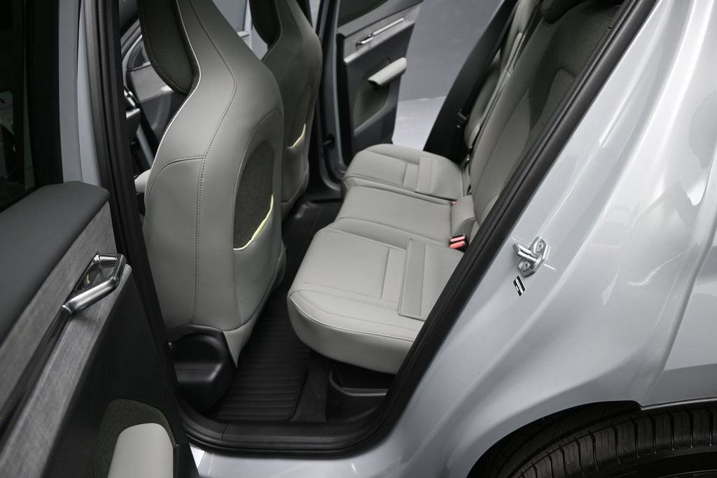 New 2026 Volvo EX30 Plus w/ Protection Package Premier AWD/4WD image 12