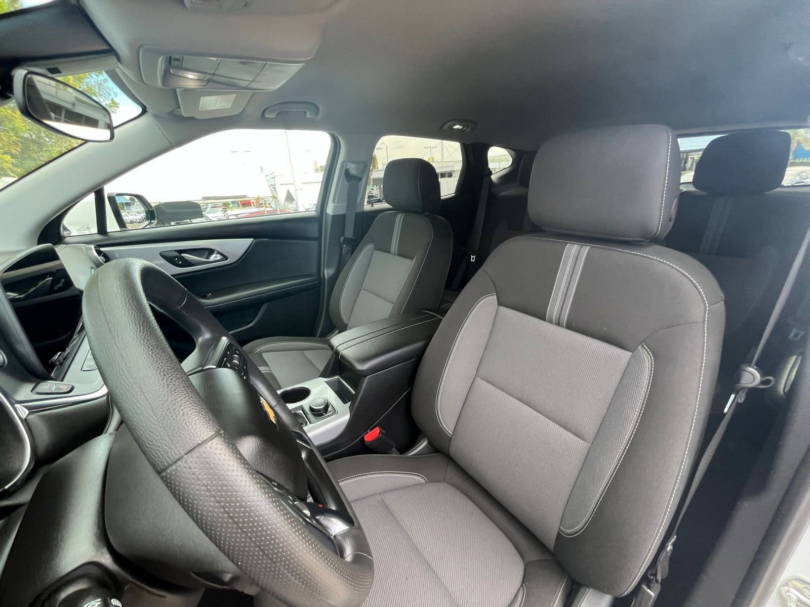 Used 2025 Chevrolet Blazer LT image 37