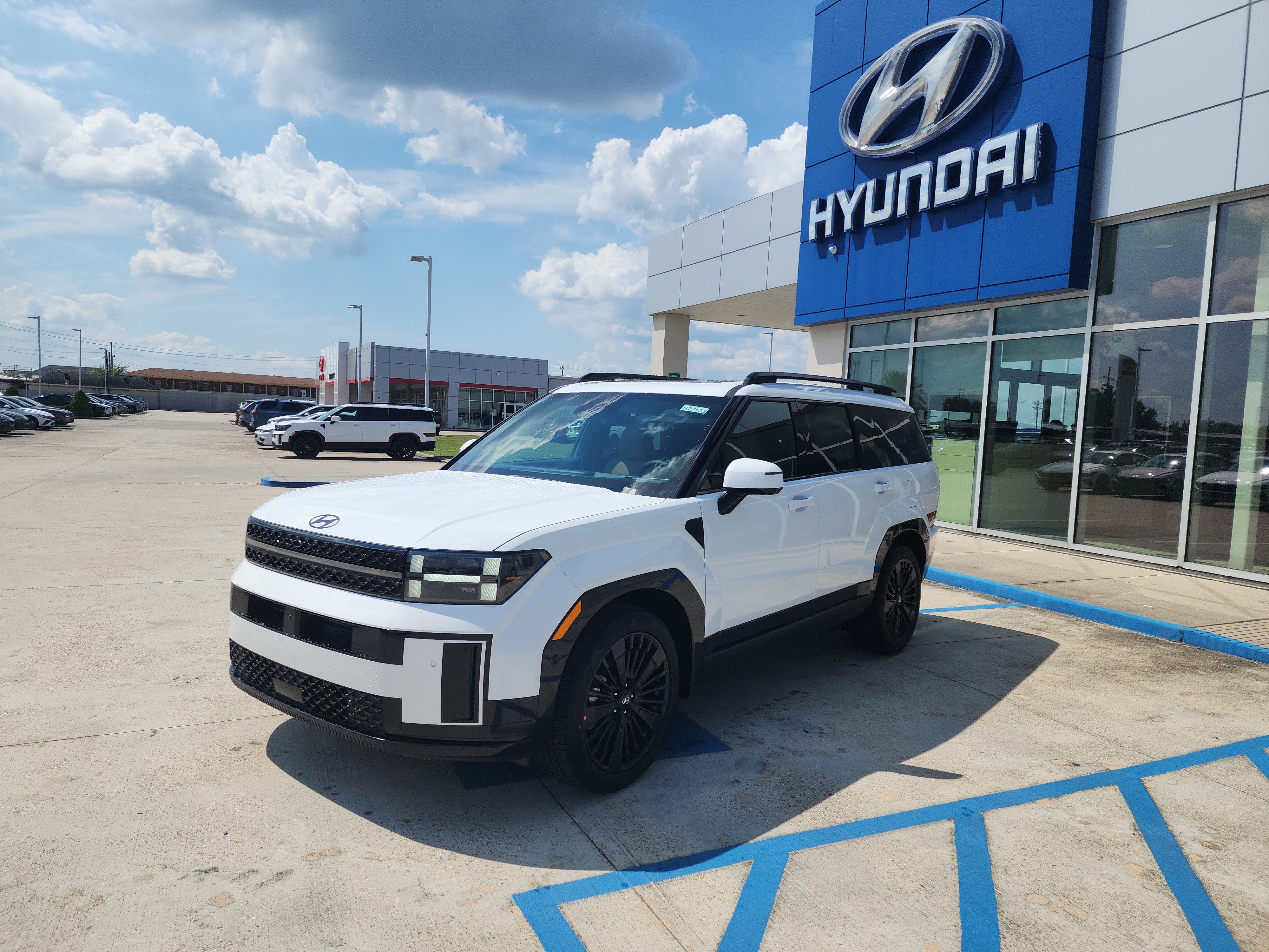 New 2027 Hyundai Santa Fe Calligraphy FWD image 3
