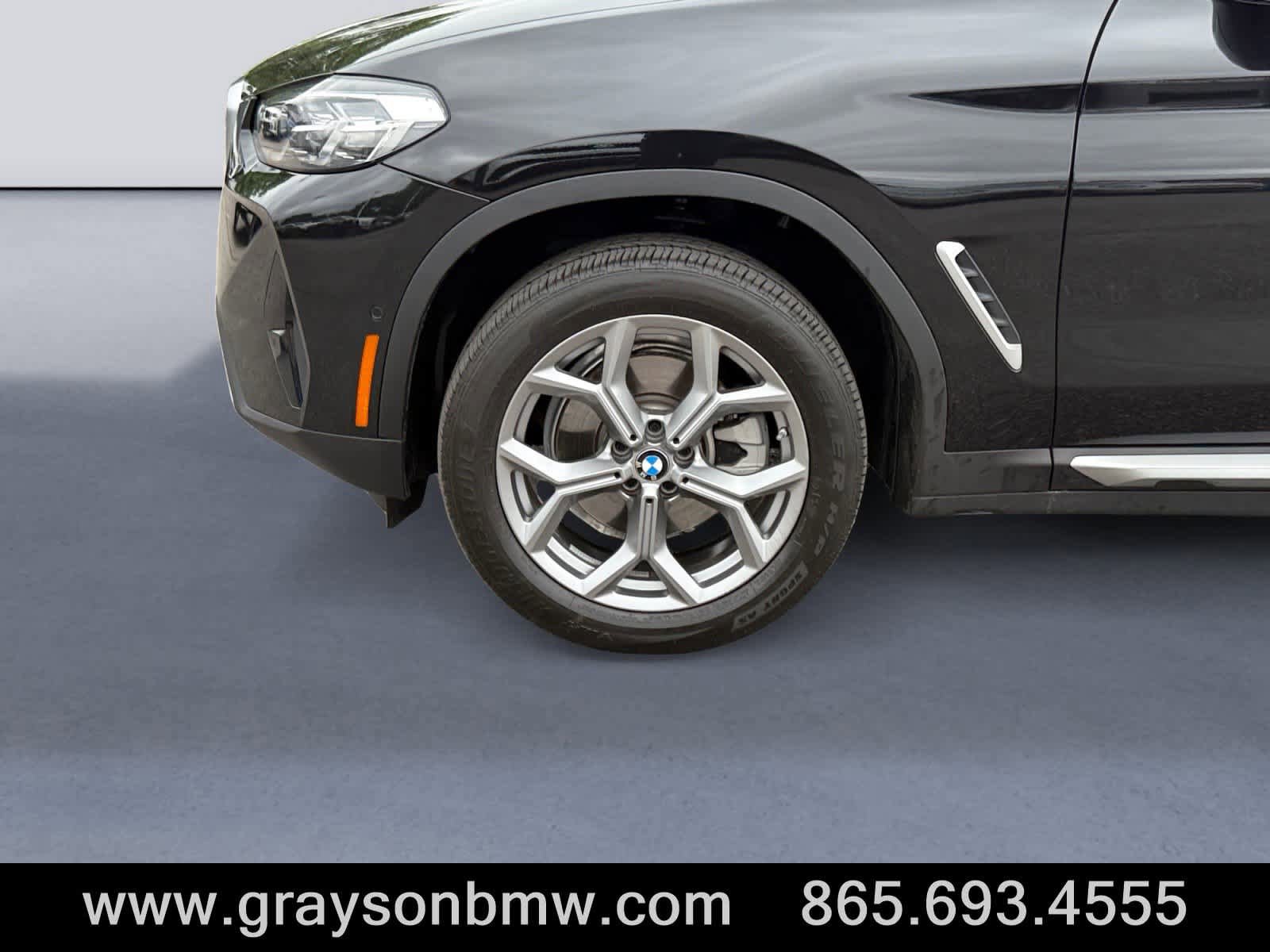 Used 2025 BMW X4 xDrive30i AWD/4WD image 9