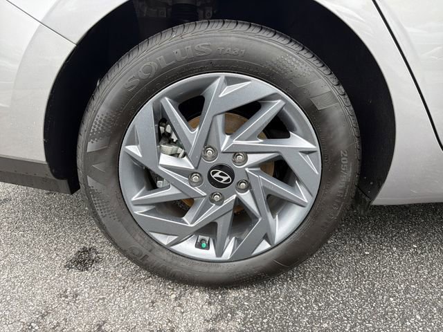 Certified 2025 Hyundai Elantra Hybrid w/ Cargo Package FWD image 17