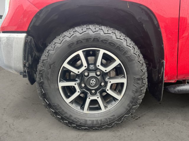 Used 2018 Toyota Tundra SR5 w/ TRD Off Road Package AWD/4WD image 14