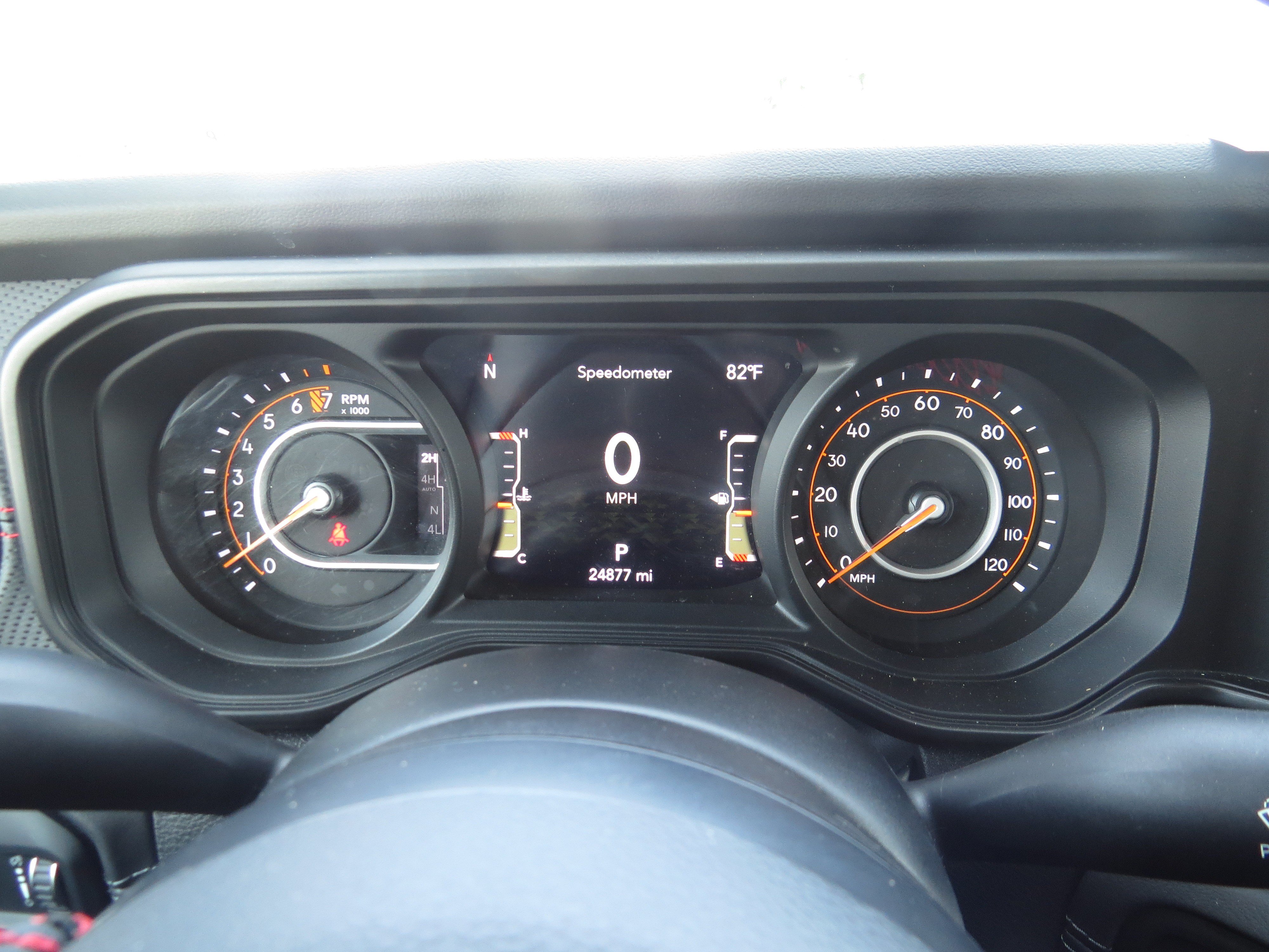 Used 2024 Jeep Gladiator Rubicon AWD/4WD image 19