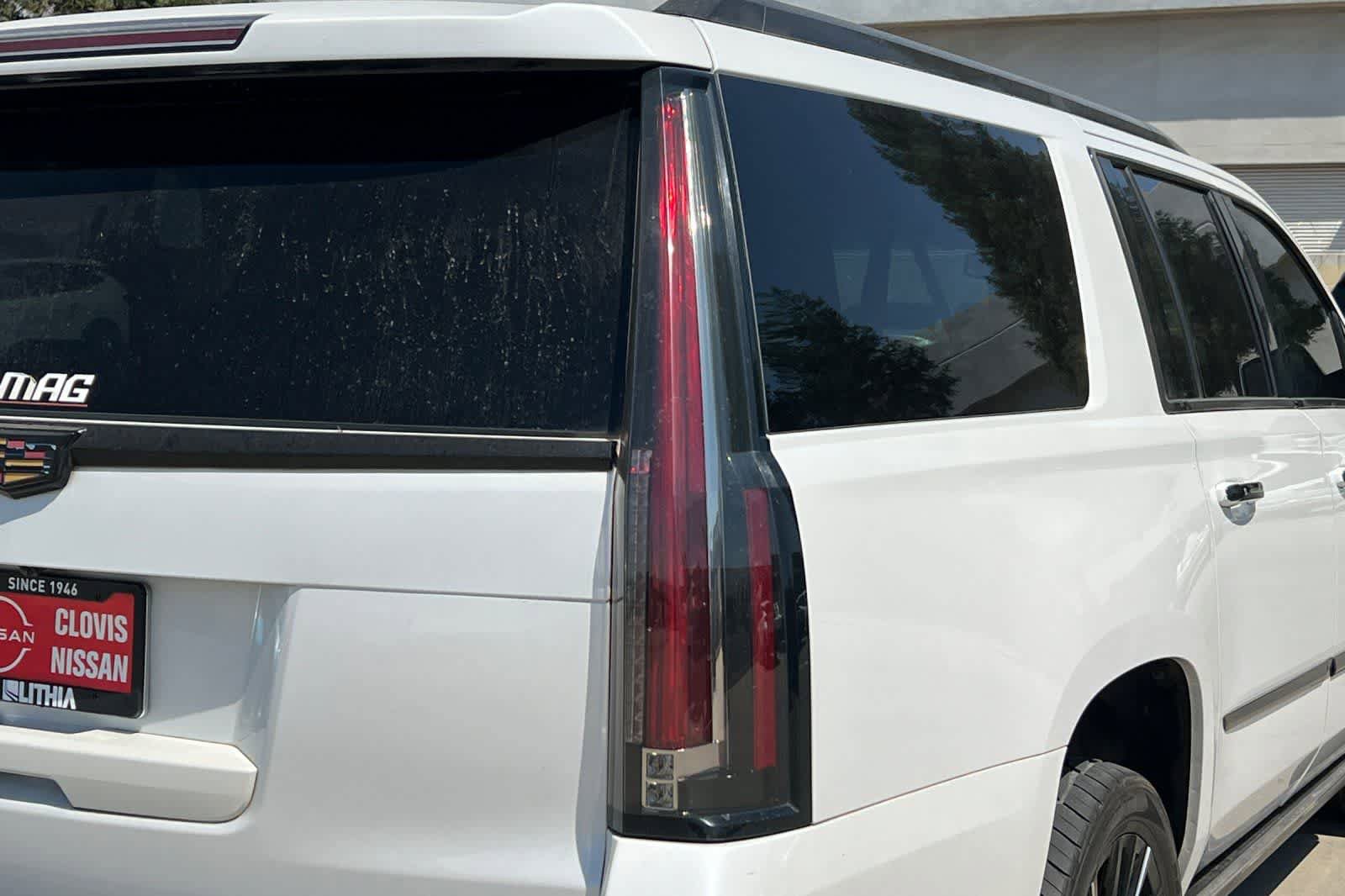 Used 2016 Cadillac Escalade ESV Platinum AWD/4WD image 13