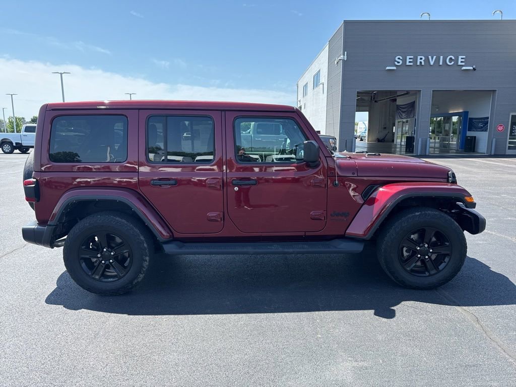 Used 2021 Jeep Wrangler Unlimited Sahara AWD/4WD image 3