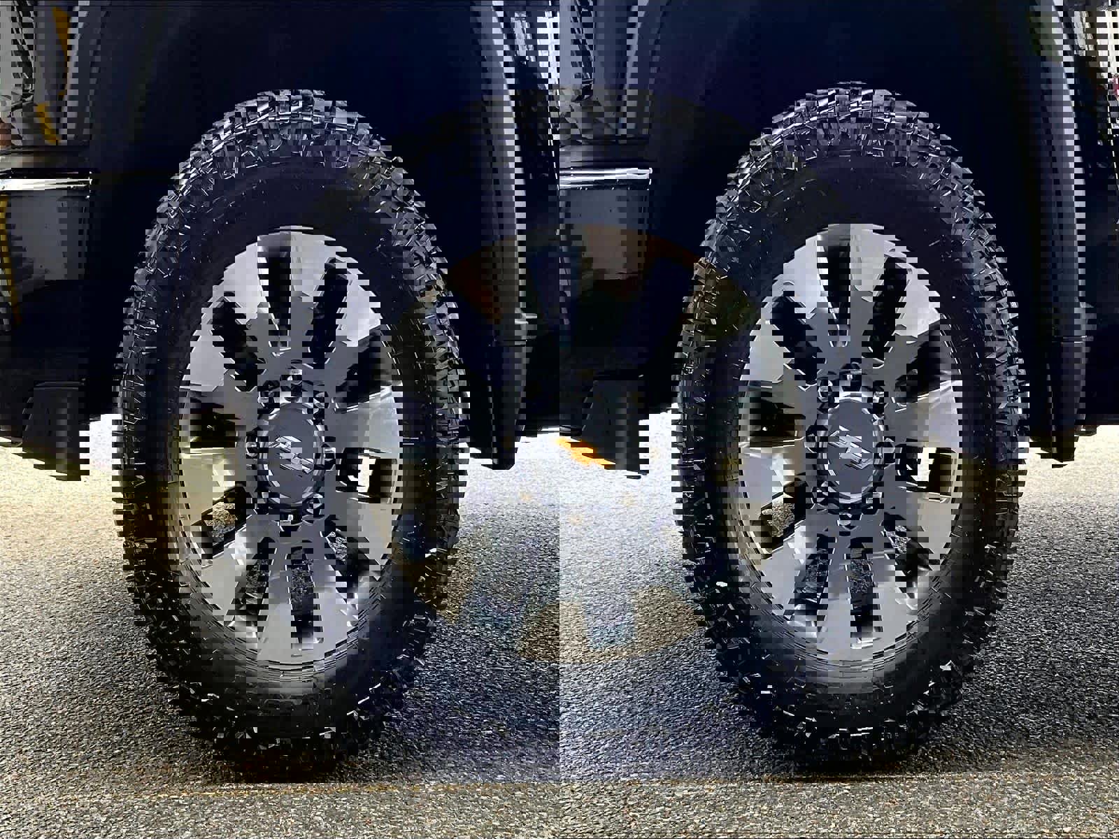 Used 2023 Chevrolet Silverado 2500 Custom w/ Custom Value Package image 7