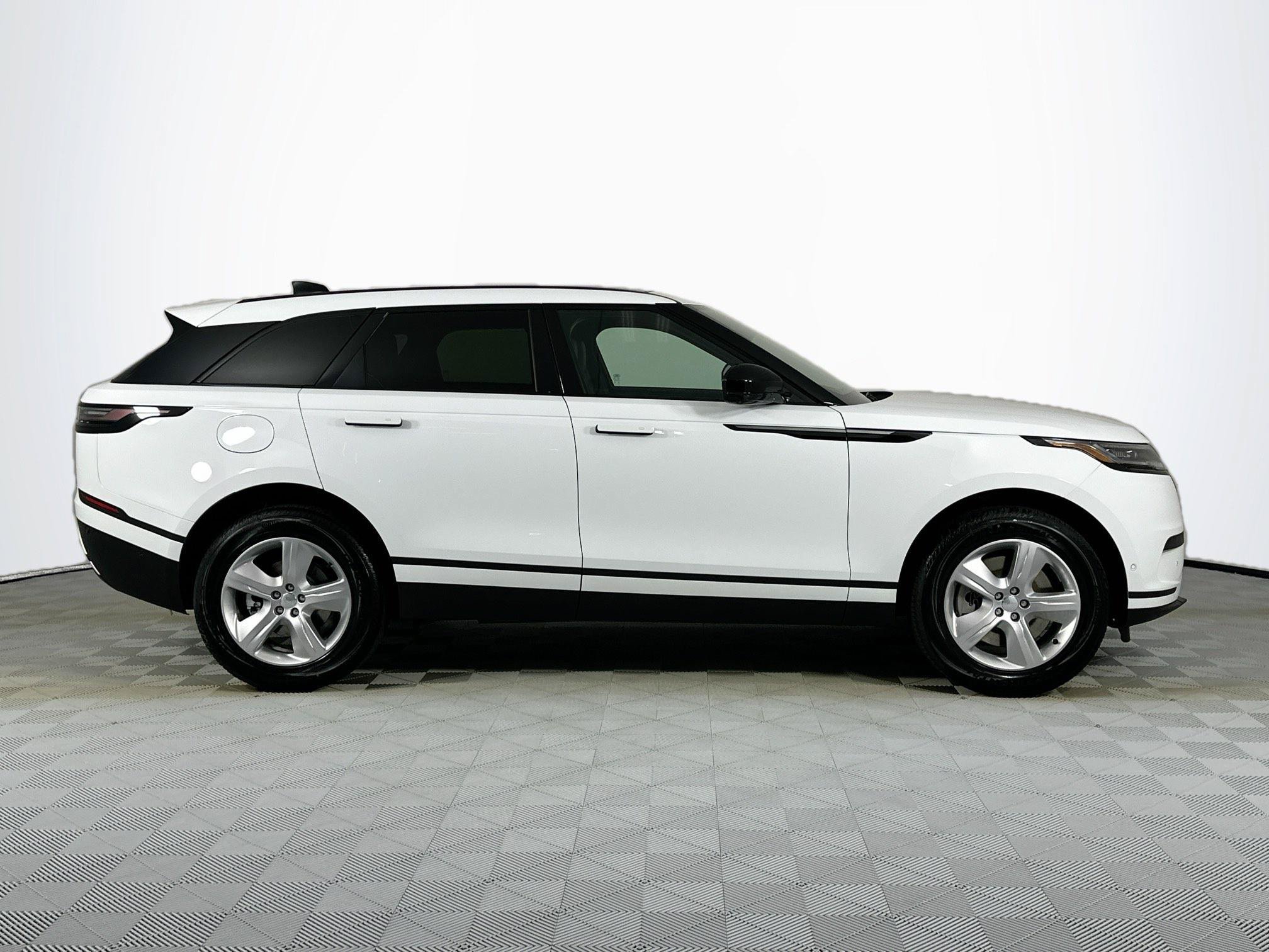 Certified 2026 Land Rover Range Rover Velar S AWD/4WD image 4