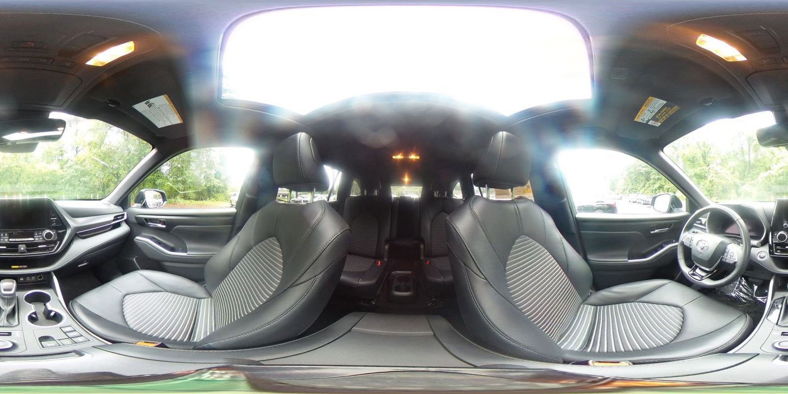 Used 2025 Toyota Highlander XSE AWD/4WD image 46