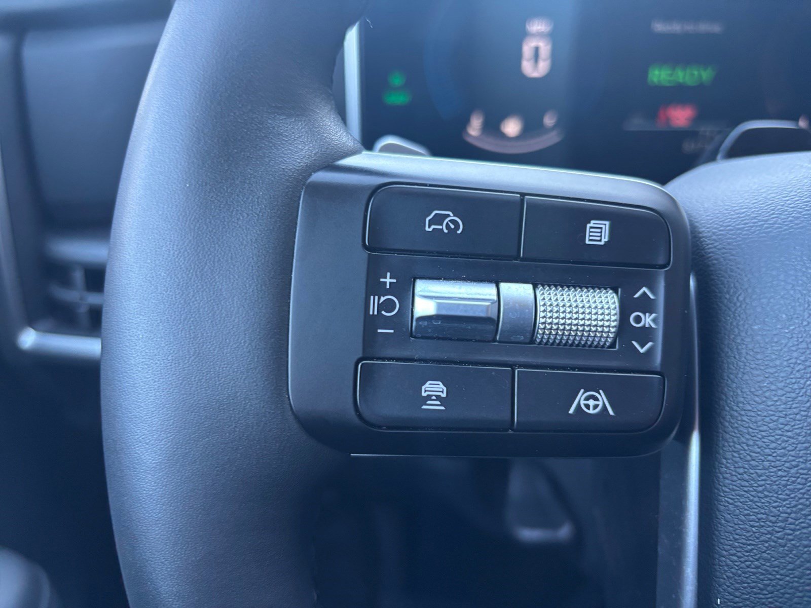 Used 2025 Hyundai Santa Fe SEL image 19