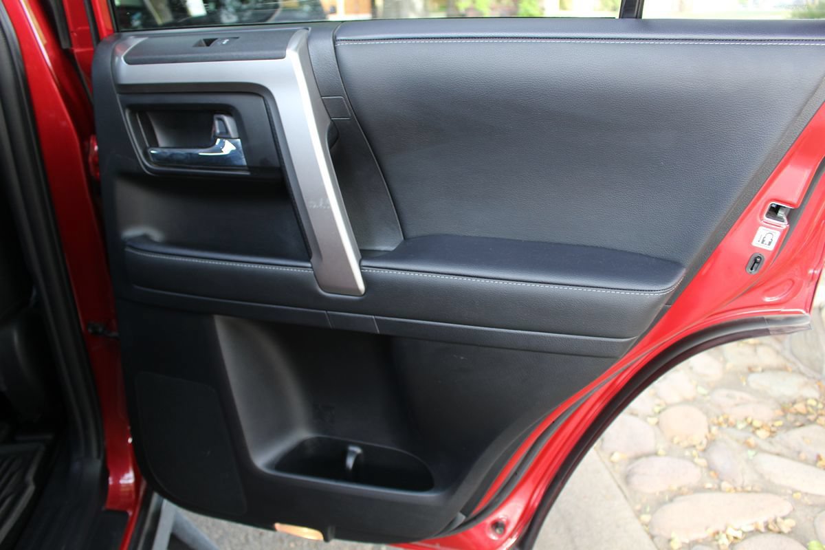 Used 2022 Toyota 4Runner SR5 Premium w/ Moonroof Package AWD/4WD image 15