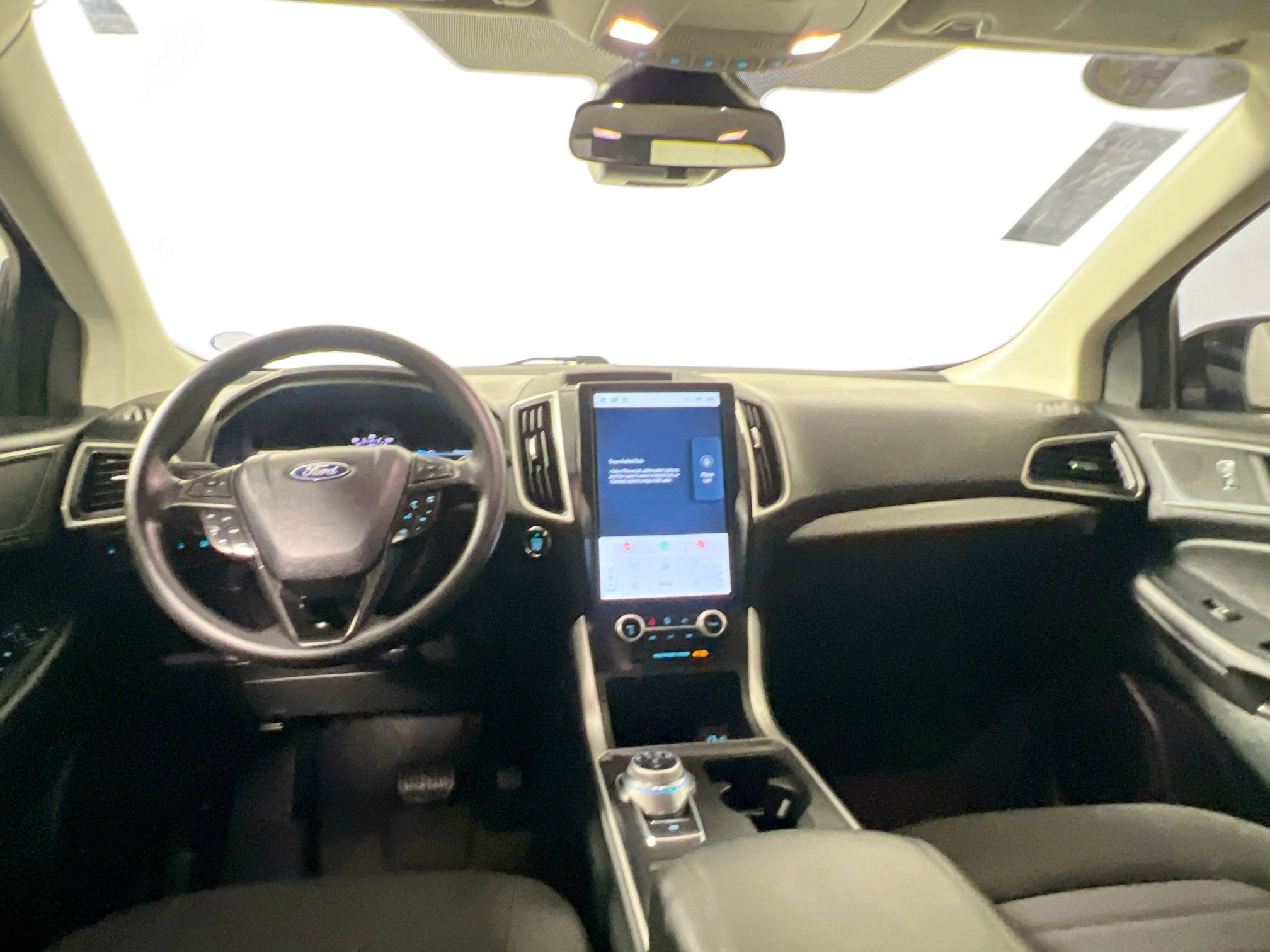 Used 2024 Ford Edge SE w/ Black Appearance Package image 30