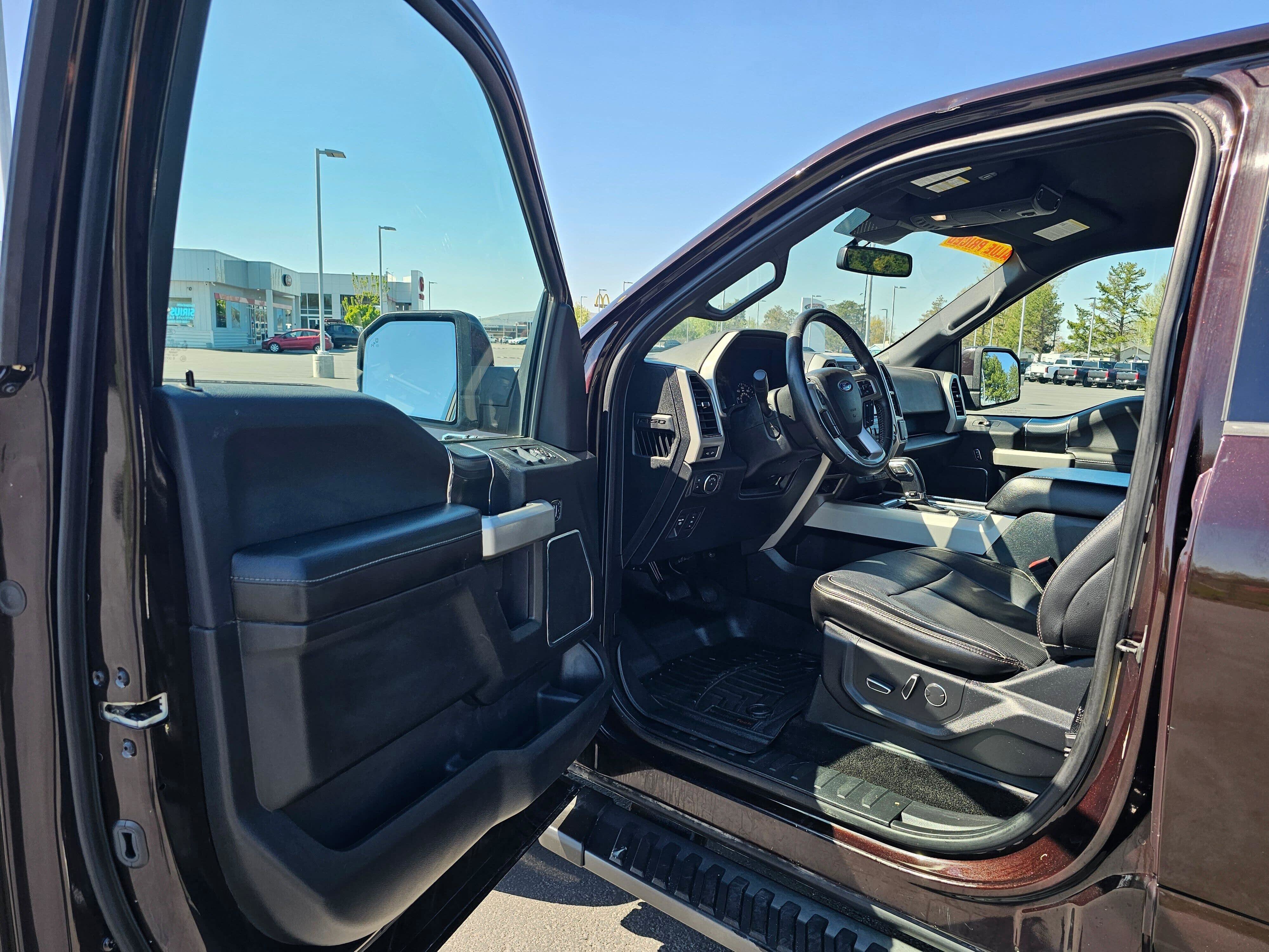 Used 2018 Ford F150 Lariat w/ Equipment Group 502A Luxury AWD/4WD image 18