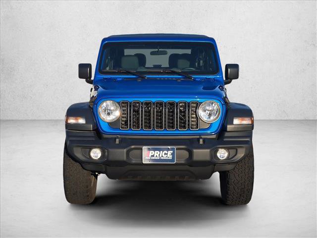 Used 2025 Jeep Wrangler Sport AWD/4WD image 2