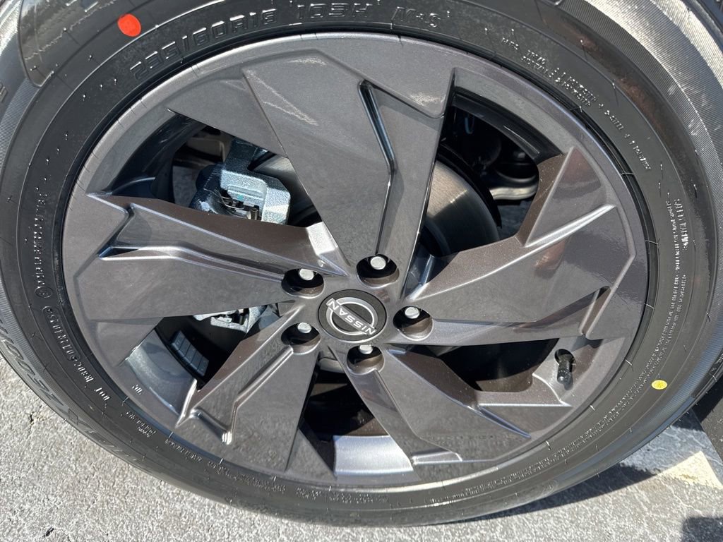 New 2026 Nissan Rogue SV FWD image 9