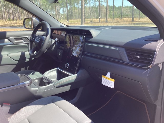 New 2026 GMC Terrain AT4 w/ Technology Package II image 17