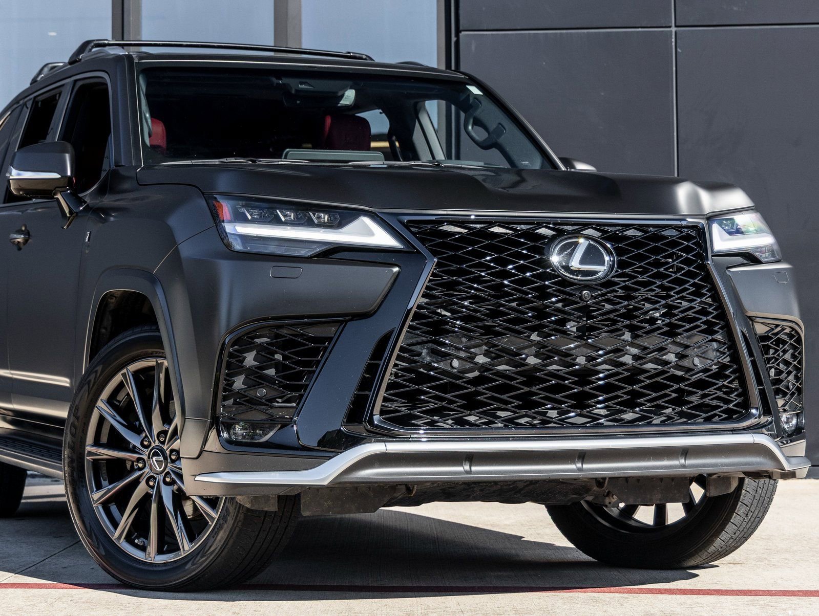 Used 2022 Lexus LX 600 F Sport w/ Accessory Package (Z1) image 5