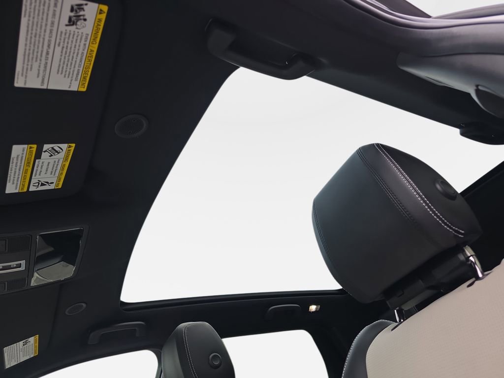 New 2026 Land Rover Discovery Sport Landmark AWD/4WD image 31