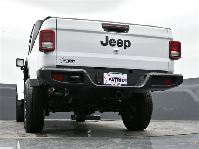 Used 2024 Jeep Gladiator Sport image 36