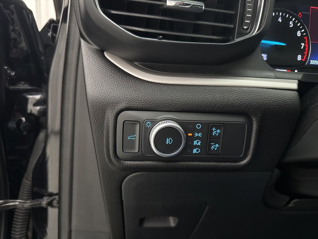 Used 2022 Ford Explorer XLT image 28