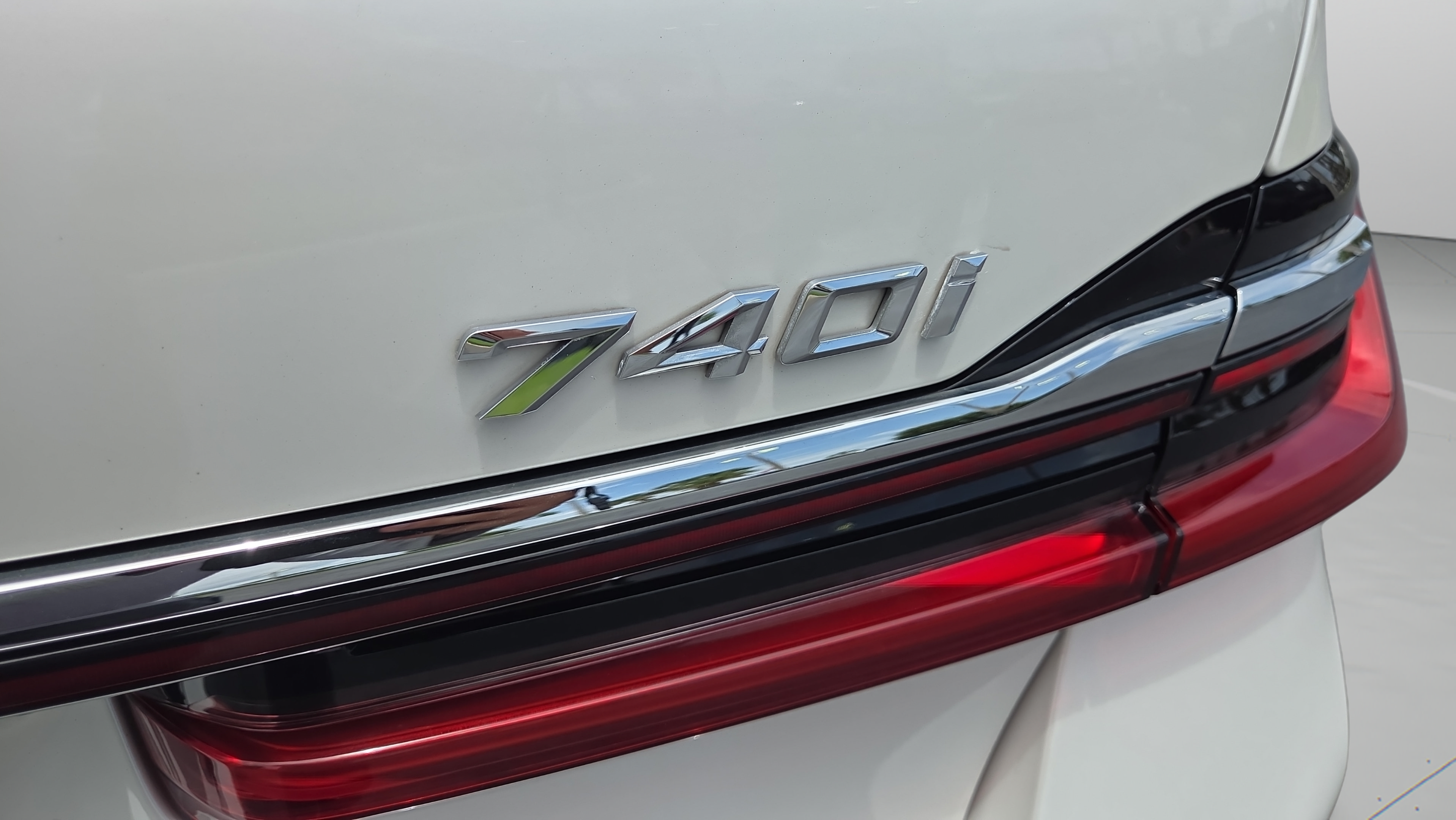 Used 2020 BMW 740i w/ M Sport Package RWD image 37