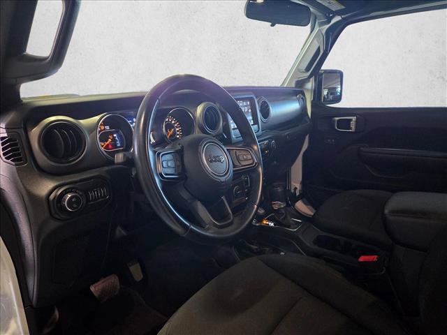 Used 2021 Jeep Gladiator Sport AWD/4WD image 9