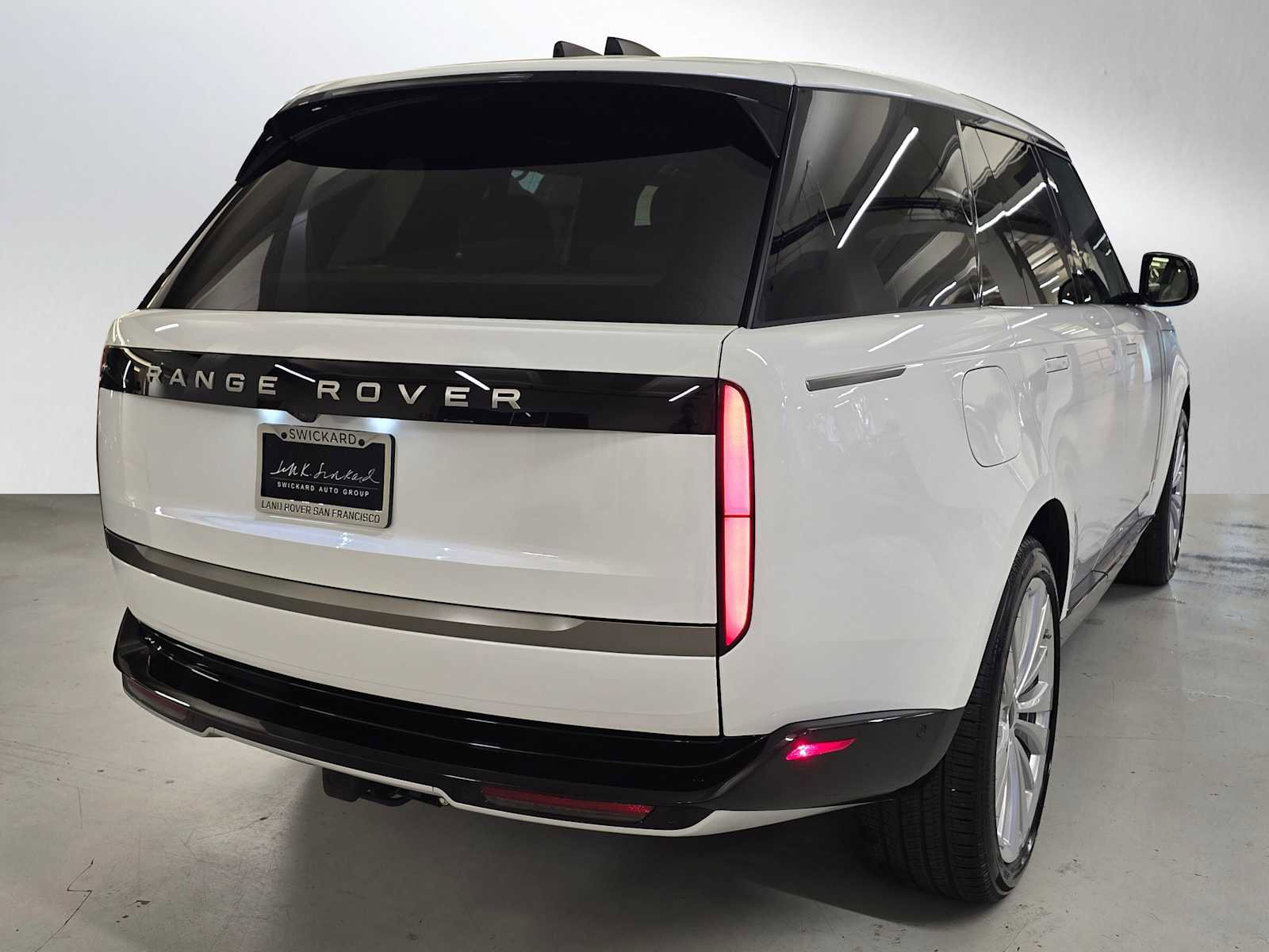 New 2026 Land Rover Range Rover SE image 5