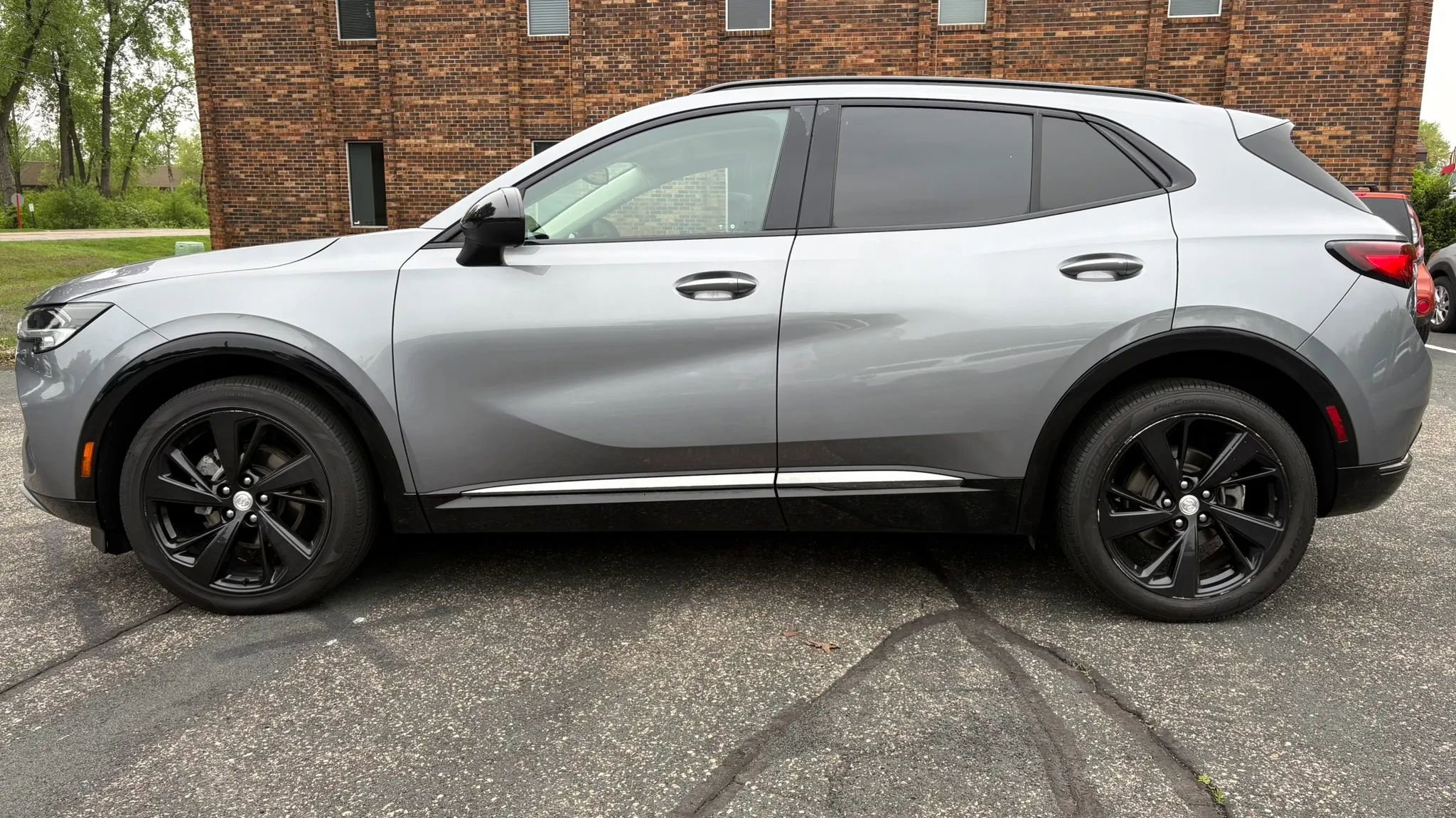 Used 2021 Buick Envision Essence w/ Sport Touring Package AWD/4WD image 5
