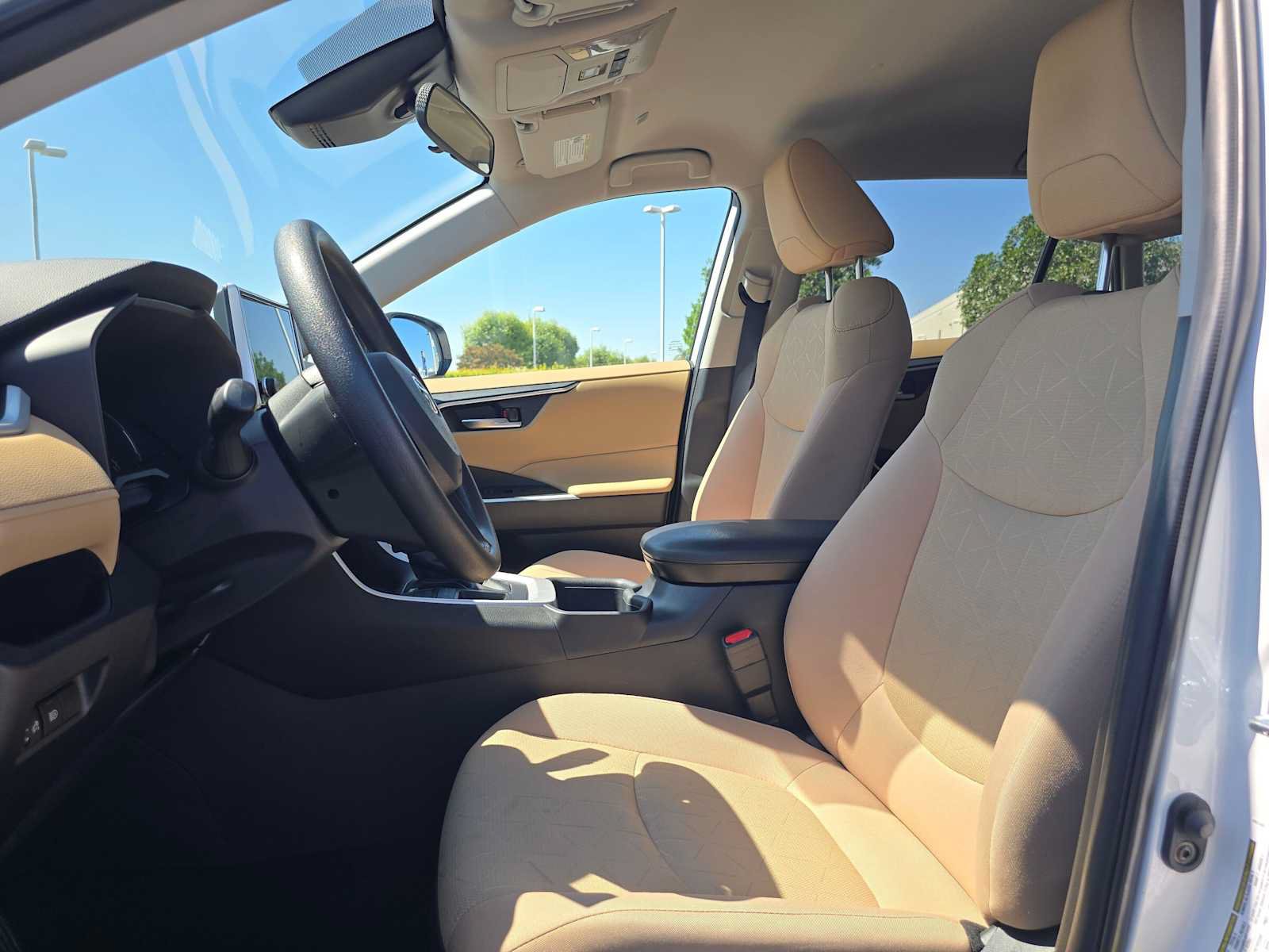 Certified 2025 Toyota RAV4 XLE FWD image 20