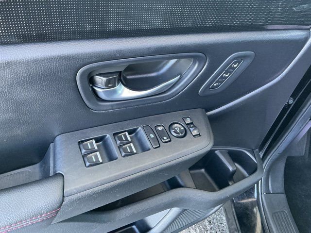 Used 2025 Honda Pilot Black Edition image 17