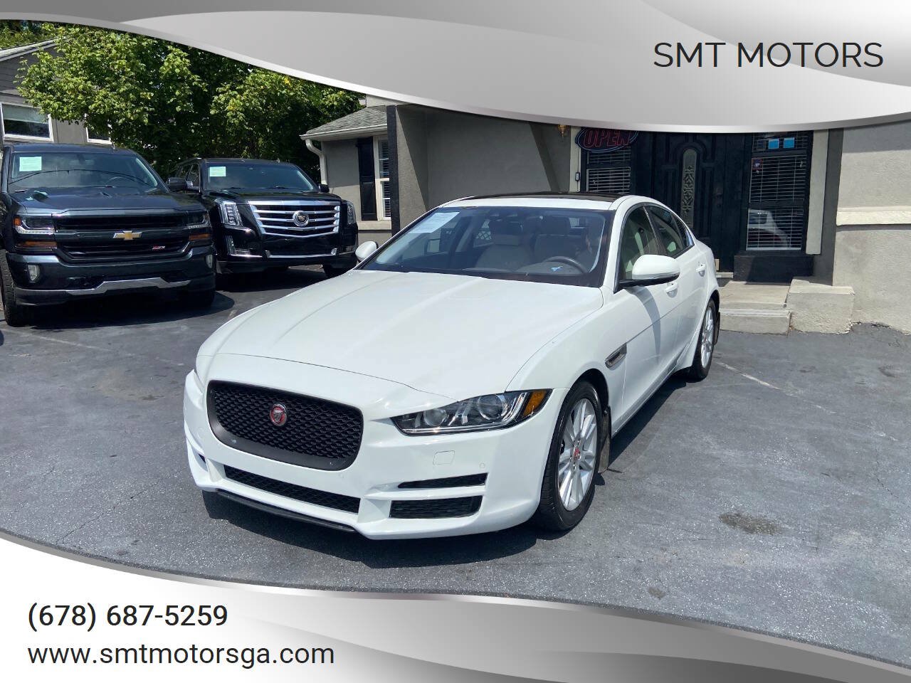 Used 2018 Jaguar XE Premium RWD image 1