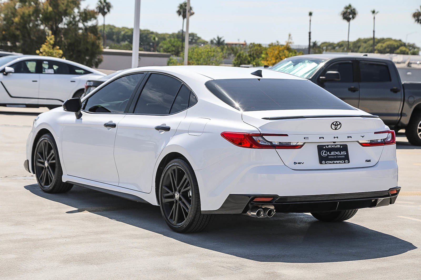 Used 2026 Toyota Camry Hybrid w/ Convenience Package FWD image 5