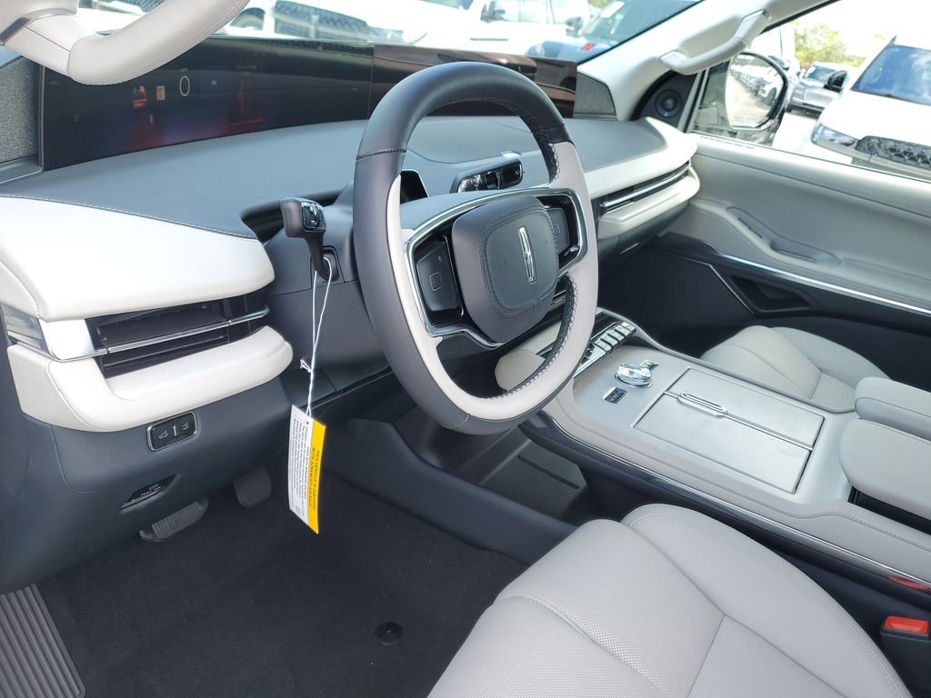 New 2025 Lincoln Navigator L Reserve image 21