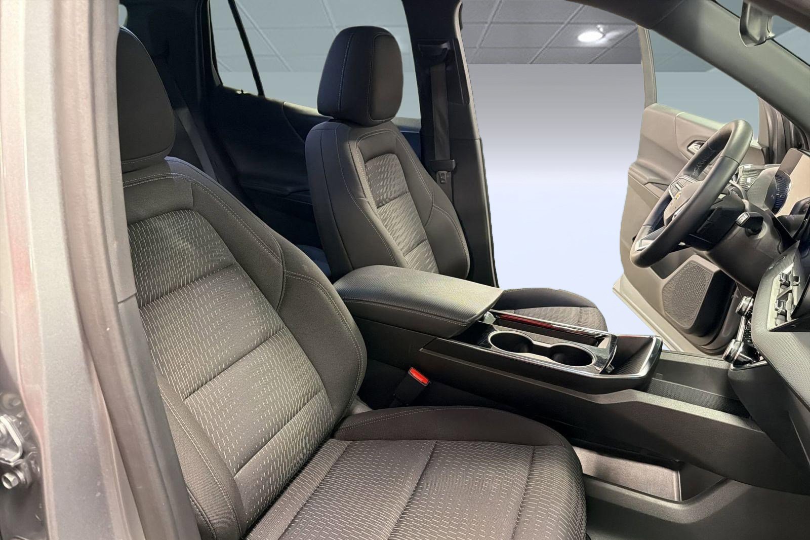 Used 2025 Chevrolet Equinox LT FWD image 31