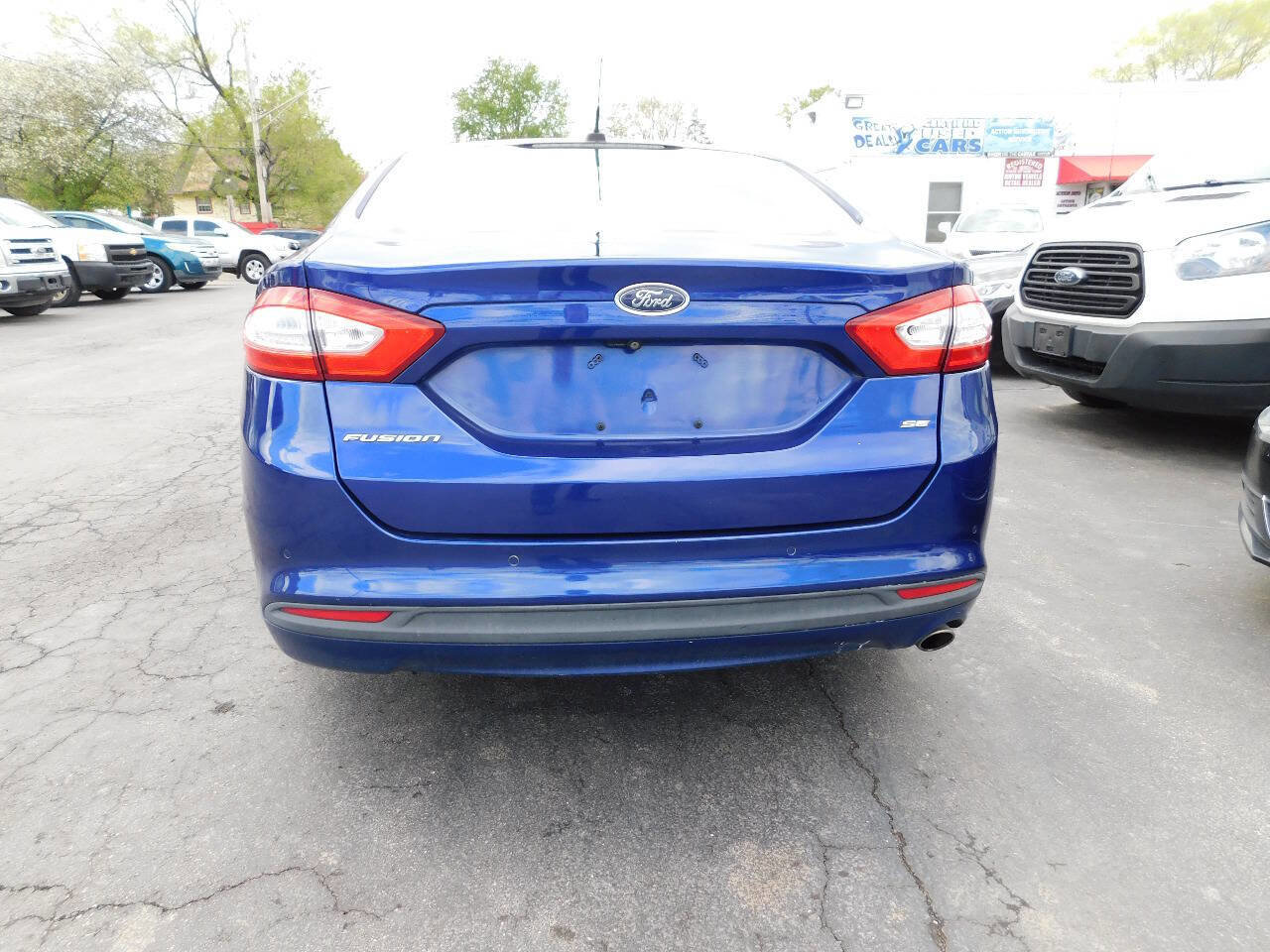Used 2016 Ford Fusion SE FWD image 9