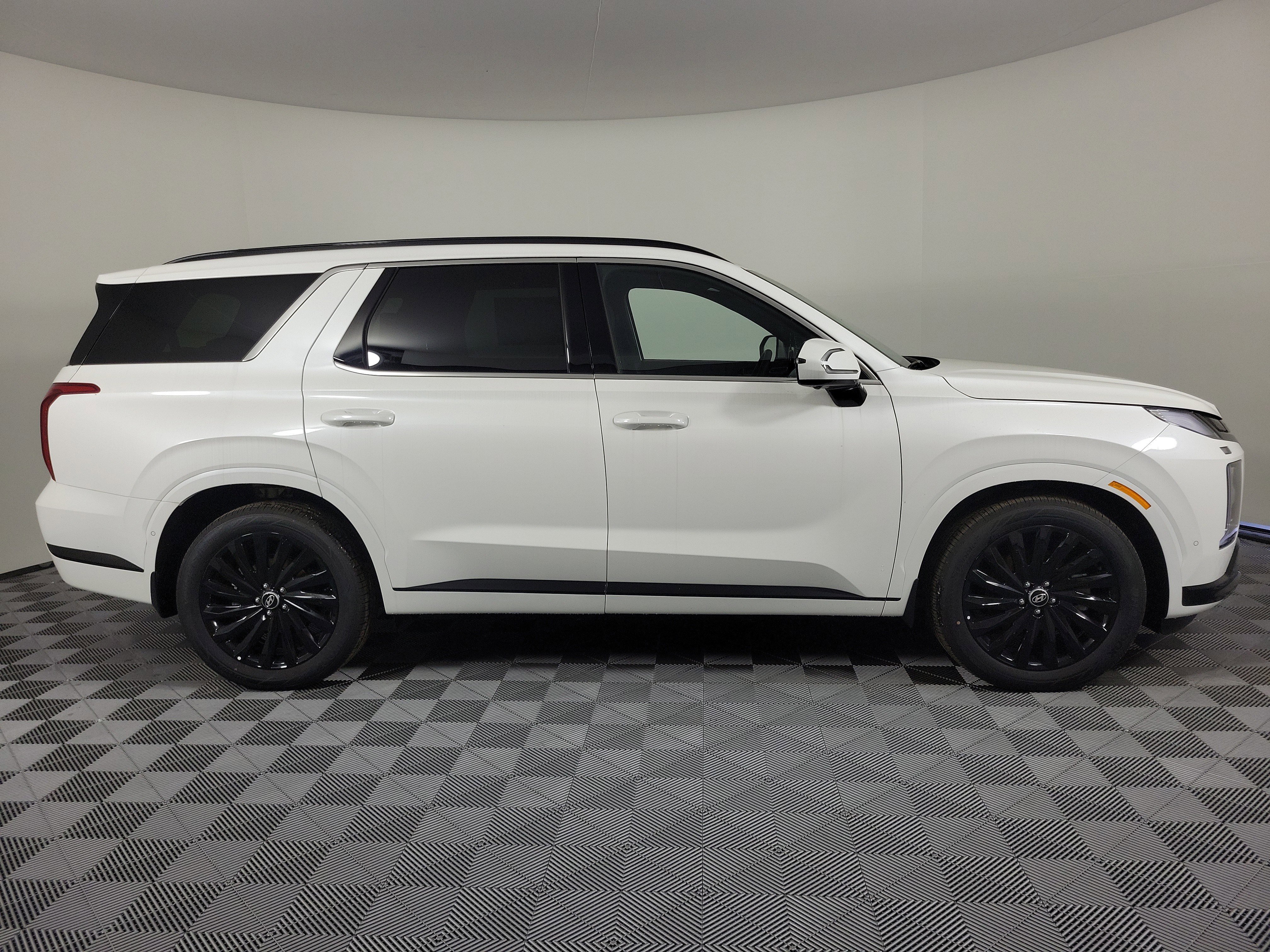 New 2025 Hyundai Palisade Calligraphy image 2