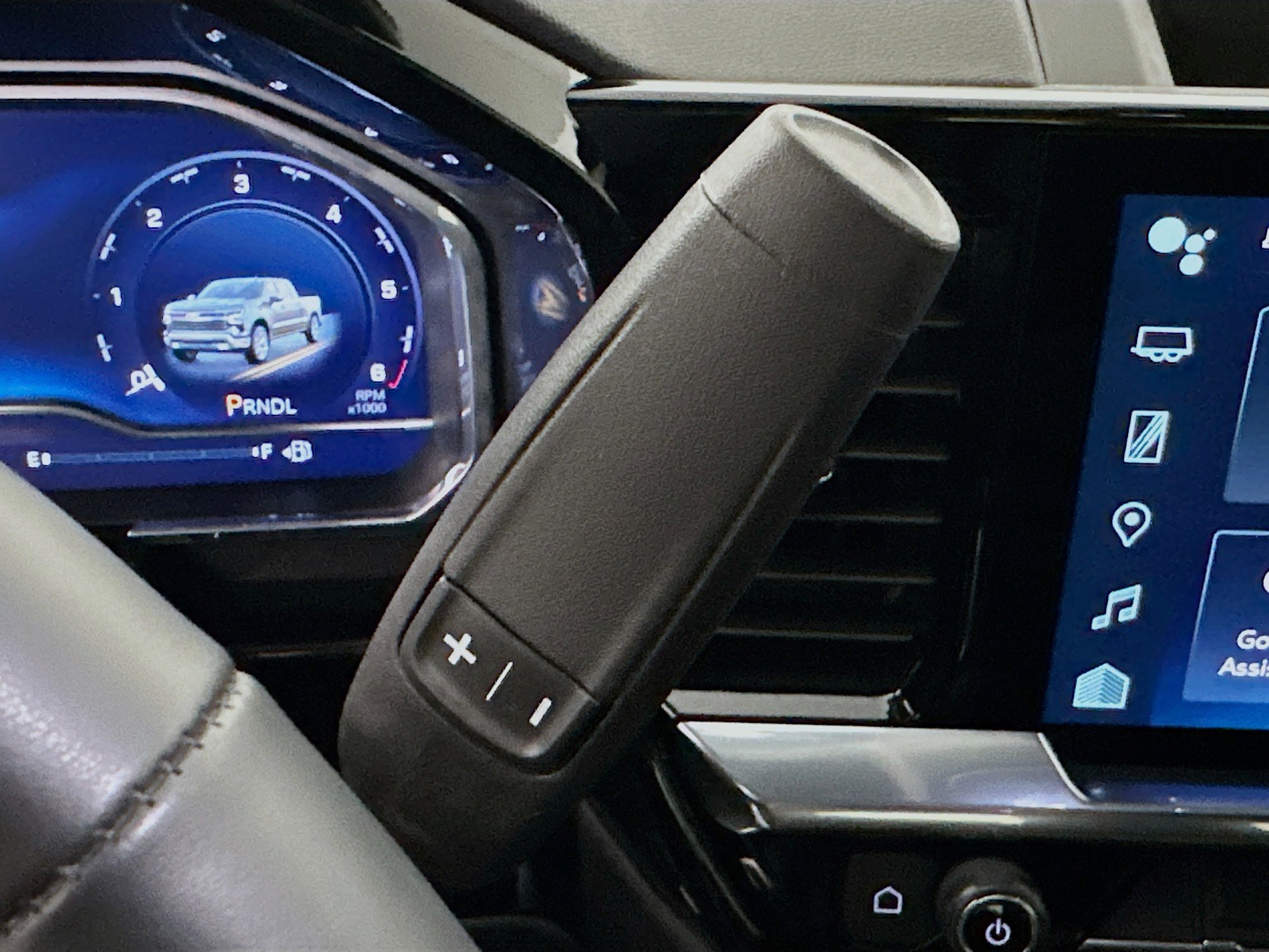 Used 2024 Chevrolet Silverado 1500 LT image 24