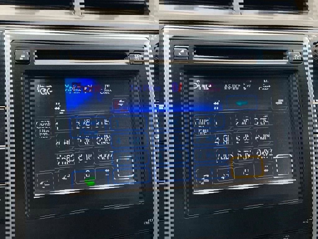 Used 2012 Toyota Camry LE FWD image 18