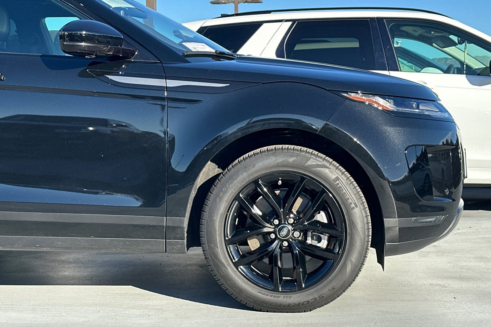 Used 2026 Land Rover Range Rover Evoque S image 36