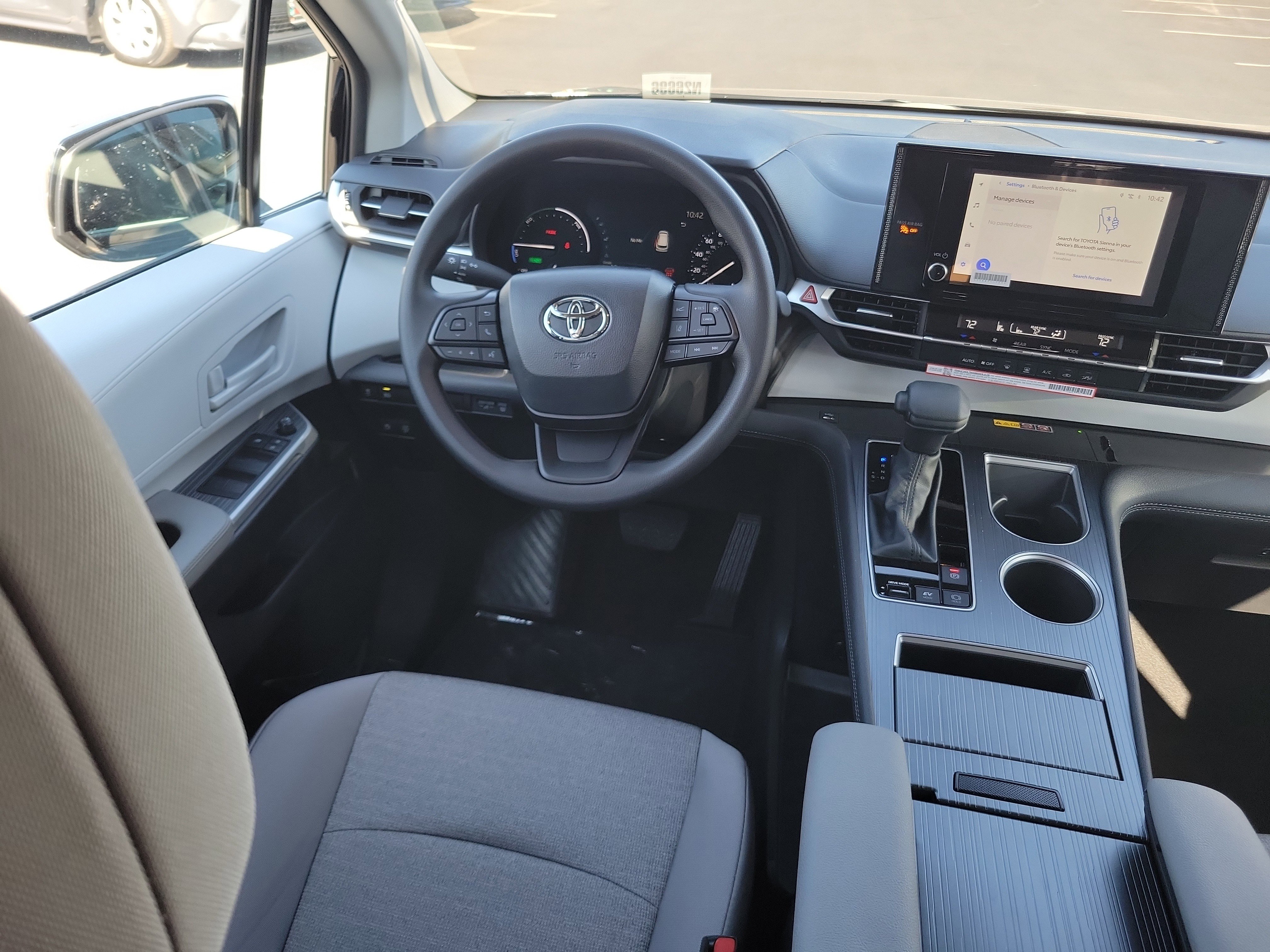 New 2026 Toyota Sienna LE image 23