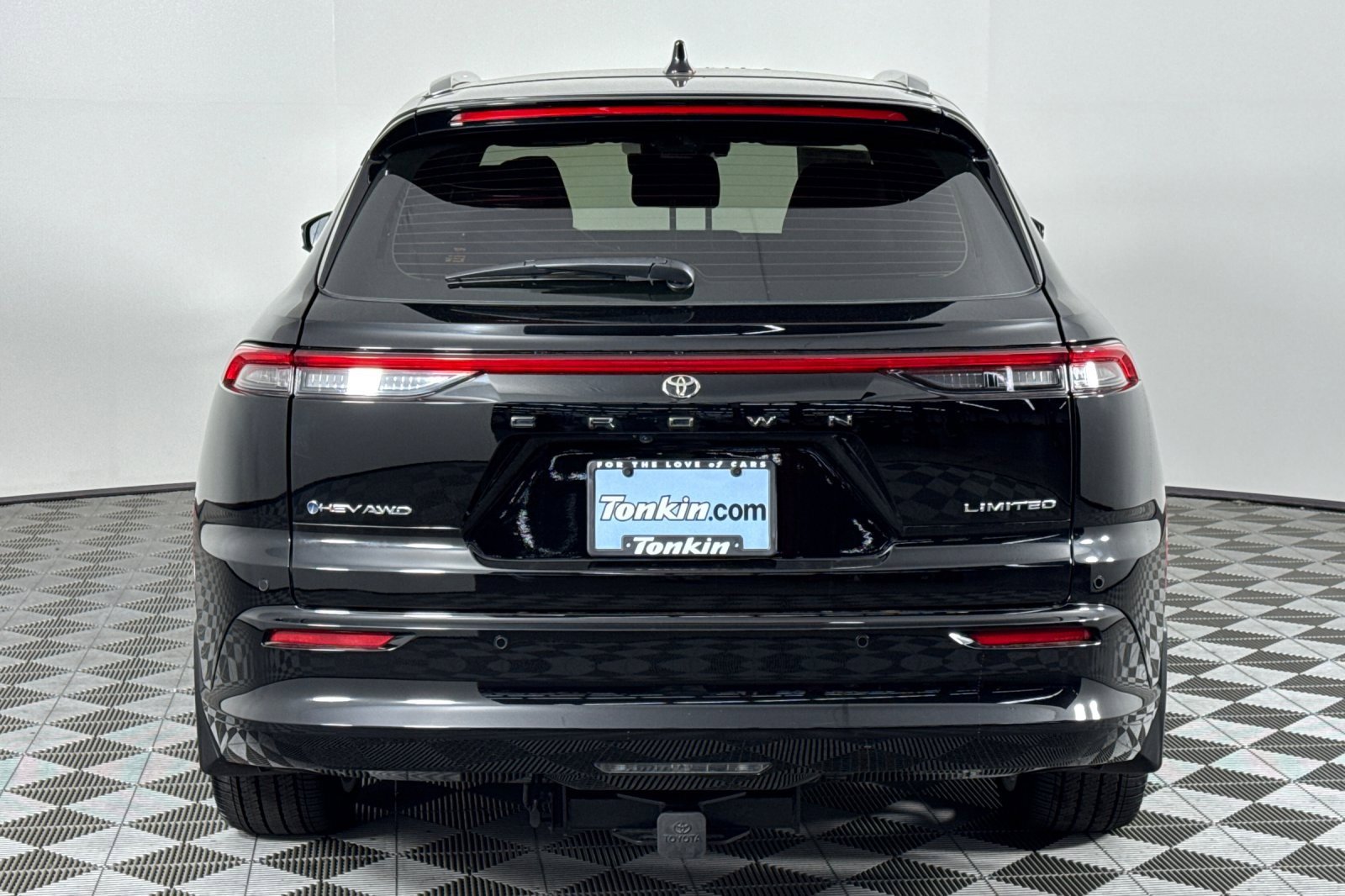 Used 2025 Toyota Crown Signia Limited image 5