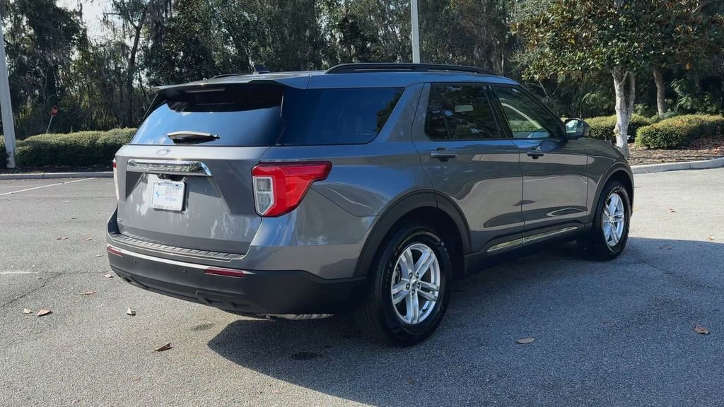 Used 2022 Ford Explorer XLT image 8