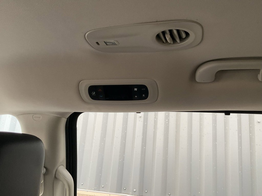 Used 2017 Chrysler Pacifica Touring-L image 18